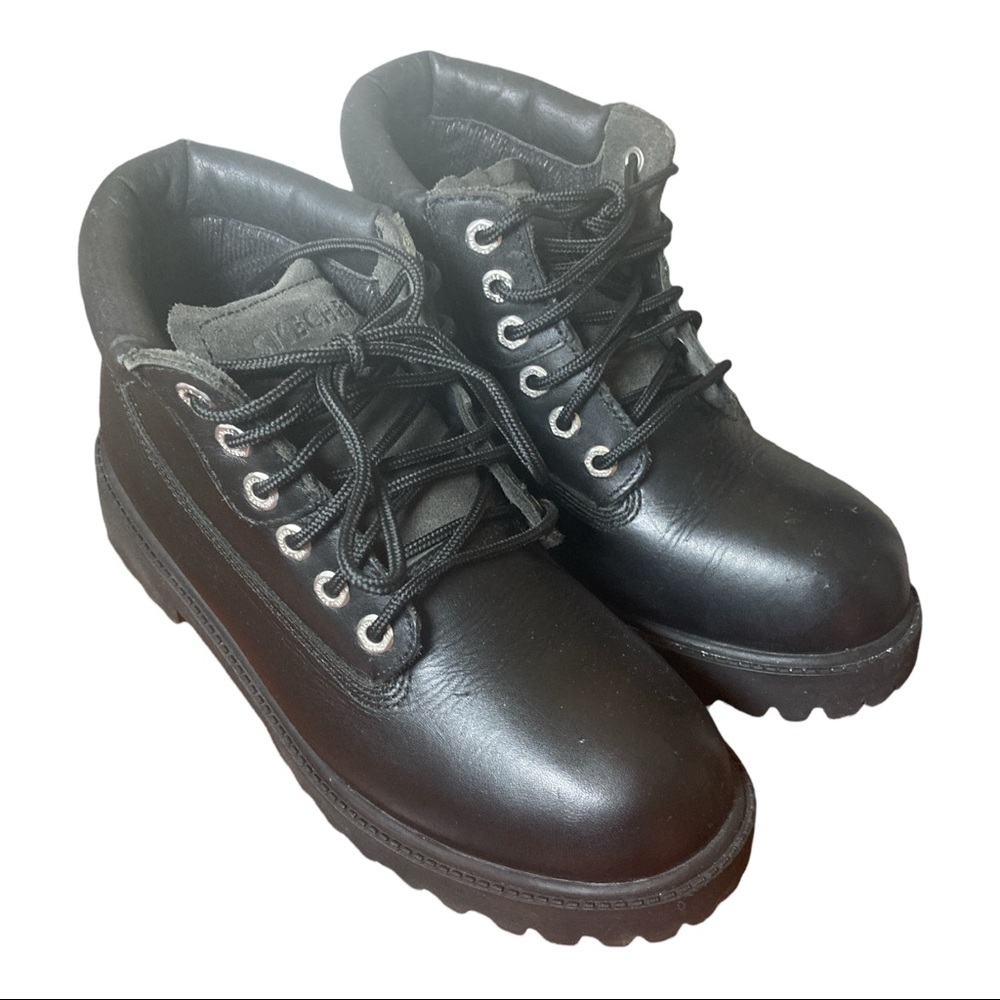 Skechers Men's Verdict Waterproof Boots Black.